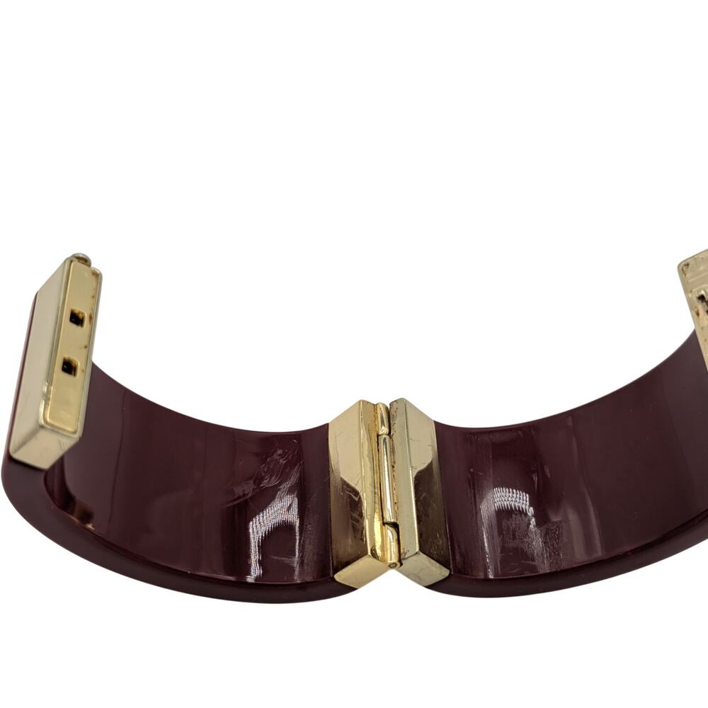 Caroline Hill Deep Berry Gold Tone Hinged Chunky Oval Lucite Bangle Bracelet - Picture 8 of 12